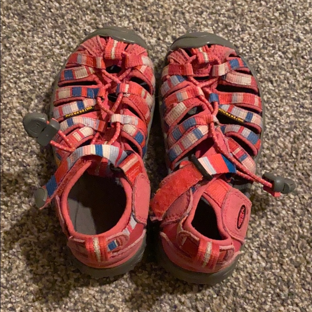 Keen toddler girls wore one summer!
